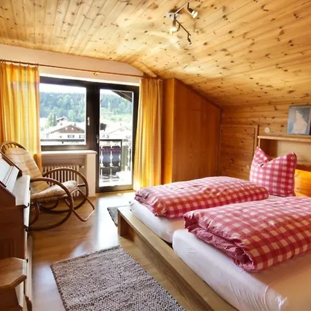 Wettersteinpanorama -561- Apartment Mittenwald
