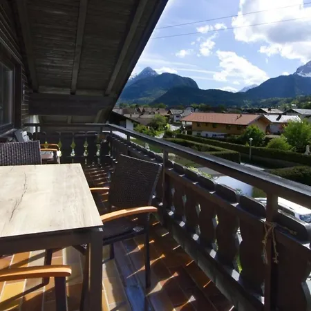 Wettersteinpanorama -561- Mittenwald